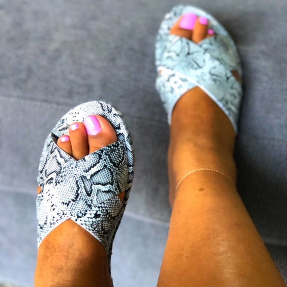 Meg - Picture 3 of 3